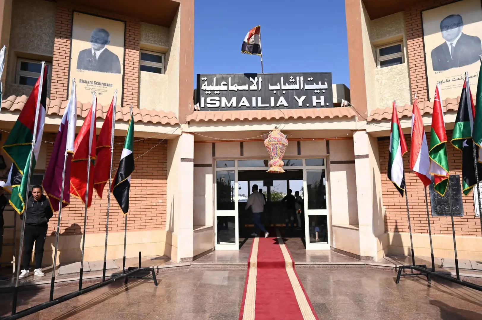 جوهر نبيل يتفقد بيت شباب الإسماعيلية لمتابعة مستوى الخدمات المقدمة للشباب - 1000449232