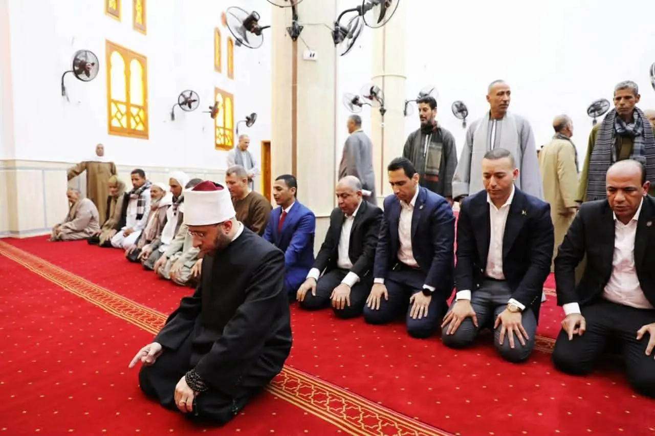 وزير الأوقاف ومحافظ المنيا يفتتحان مسجد الشيخ محمد دوداي بقرية طنبدي بمغاغة - 1000449255