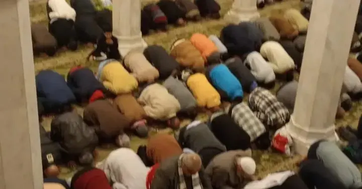 نجوم «دولة التلاوة» يواصلون إحياء الليلة الثامنة عشرة من رمضان بتلاوات ندية في المساجد الكبرى - 1000449419
