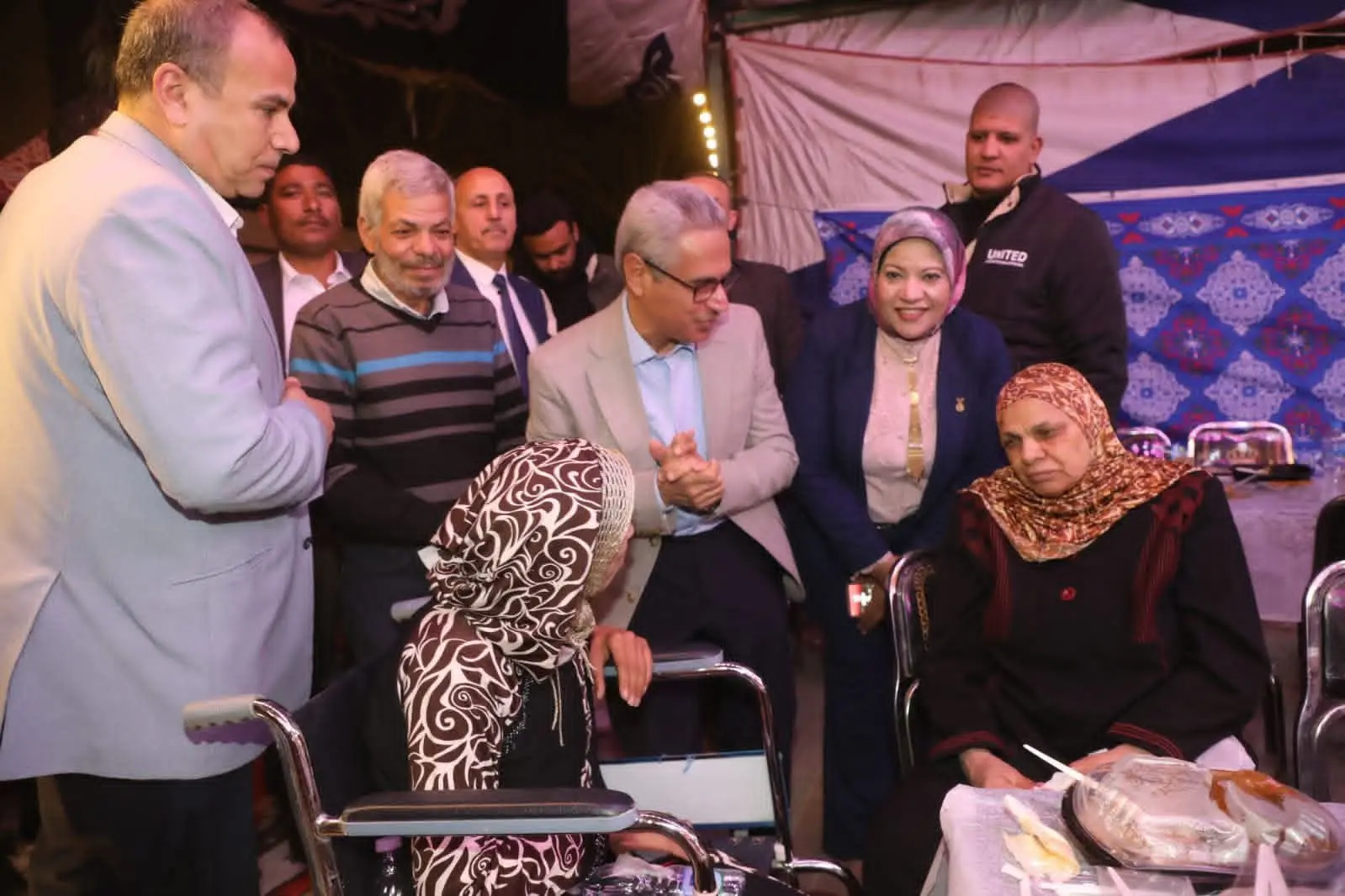 محافظ بني سويف يشارك في حفل الإفطار الجماعي للأطفال الأيتام والمسنين من نزلاء دور الرعاية بالمؤسسات الاجتماعية - 1000451893