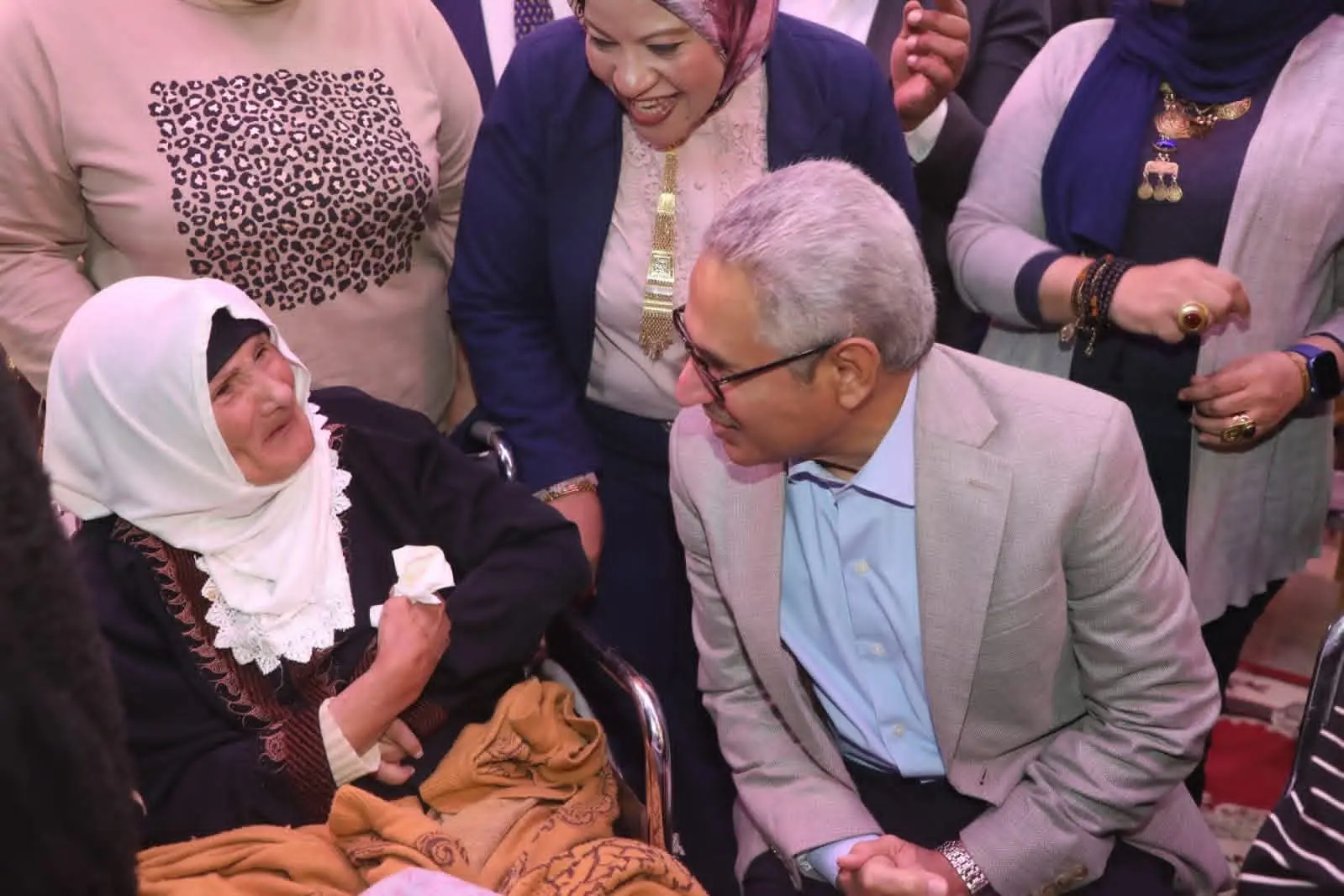 محافظ بني سويف يشارك في حفل الإفطار الجماعي للأطفال الأيتام والمسنين من نزلاء دور الرعاية بالمؤسسات الاجتماعية - 1000451900