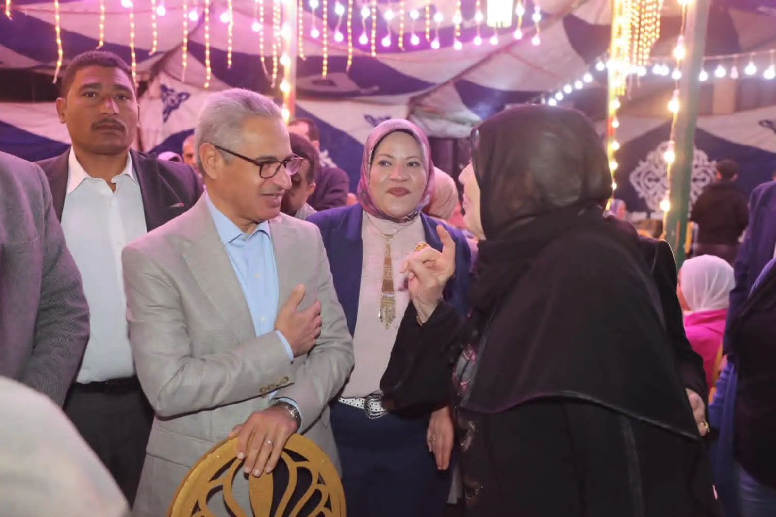 محافظ بني سويف يشارك في حفل الإفطار الجماعي للأطفال الأيتام والمسنين من نزلاء دور الرعاية بالمؤسسات الاجتماعية - 1000451903