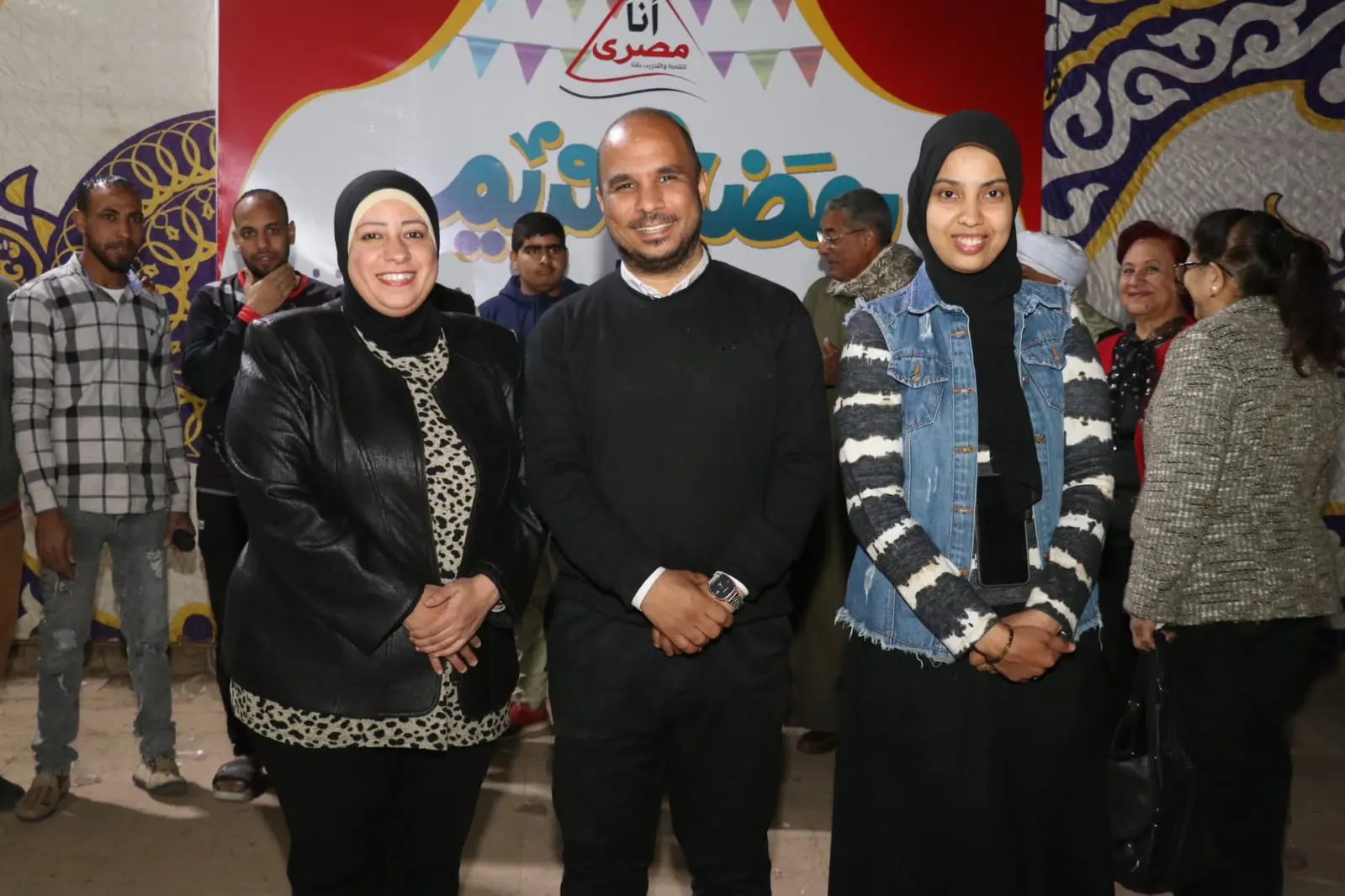 إفطار للمرأة الصعيدية بقرية الطويرات في قنا احتفالًا بيومها العالمي - 1000452001