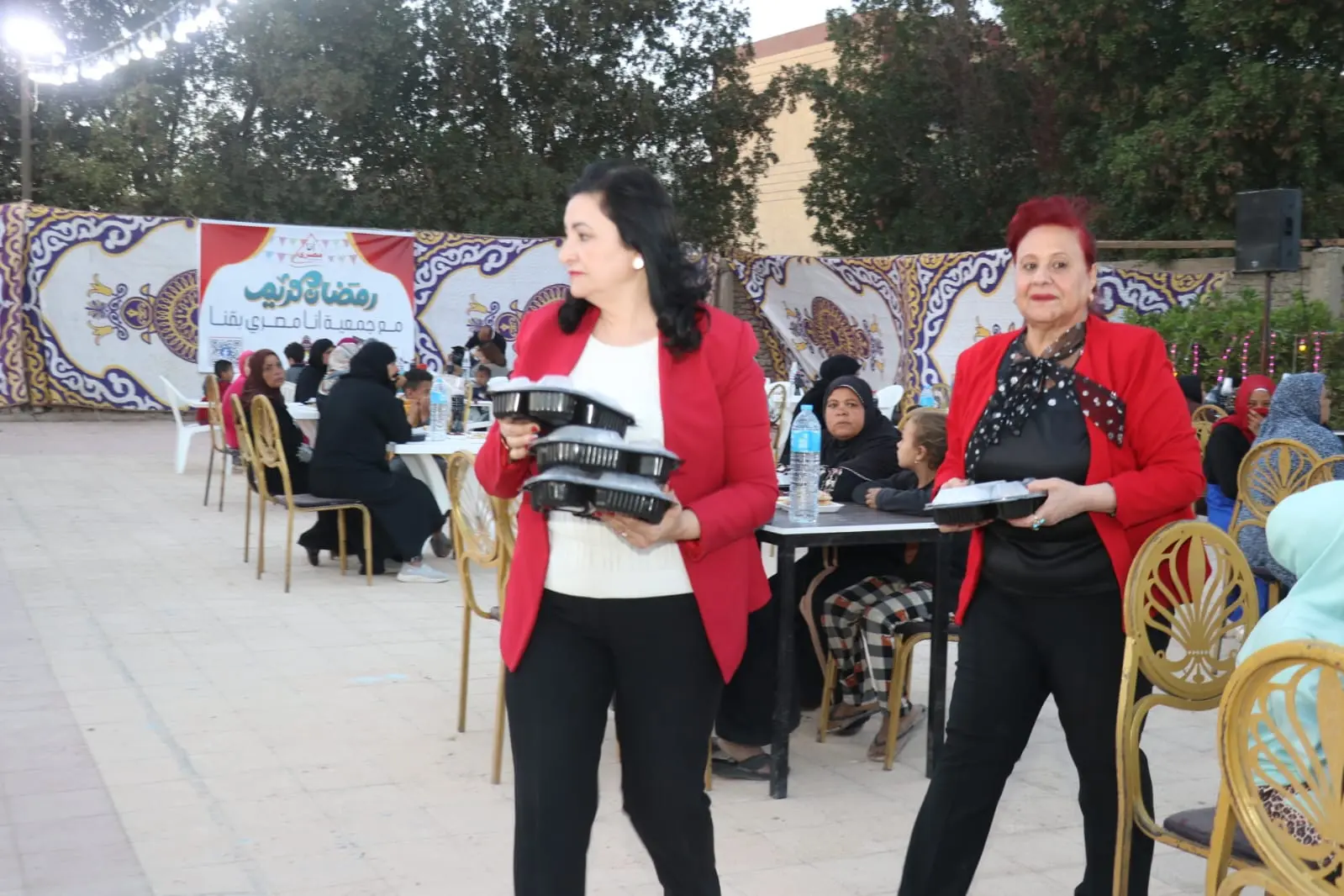 إفطار للمرأة الصعيدية بقرية الطويرات في قنا احتفالًا بيومها العالمي - 1000452003