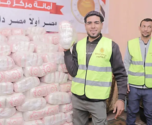 الشعب الجمهوري يوزع 1000 كرتونة رمضانية بقوص ضمن مبادرة «مع الناس» - 1000452083