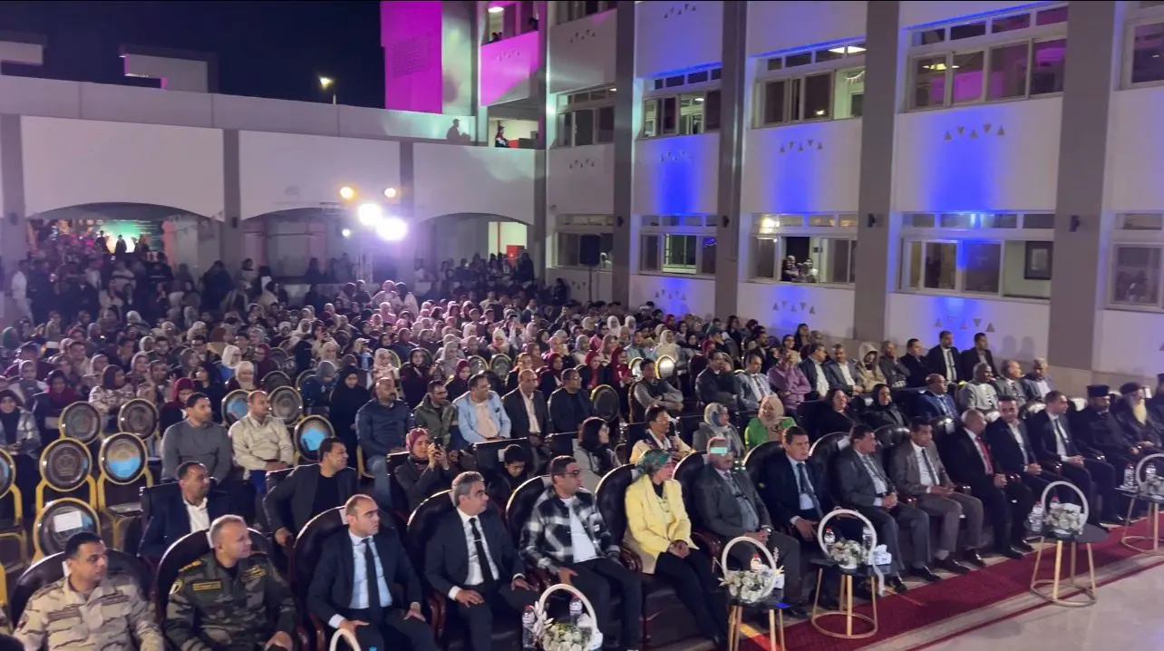 جامعتي الأقصر الحكومية  والأهلية وأسرة طلاب من أجل مصر ينظمون أكبر إفطار رمضاني بالمحافظة - 1000460317