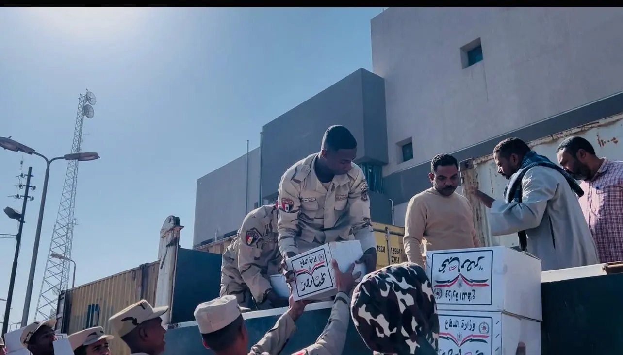 42 ألف كرتونة سلع غذائية مدعومة من القوات المسلحة لتوزيعها على المستحقين في قنا - 1000460638
