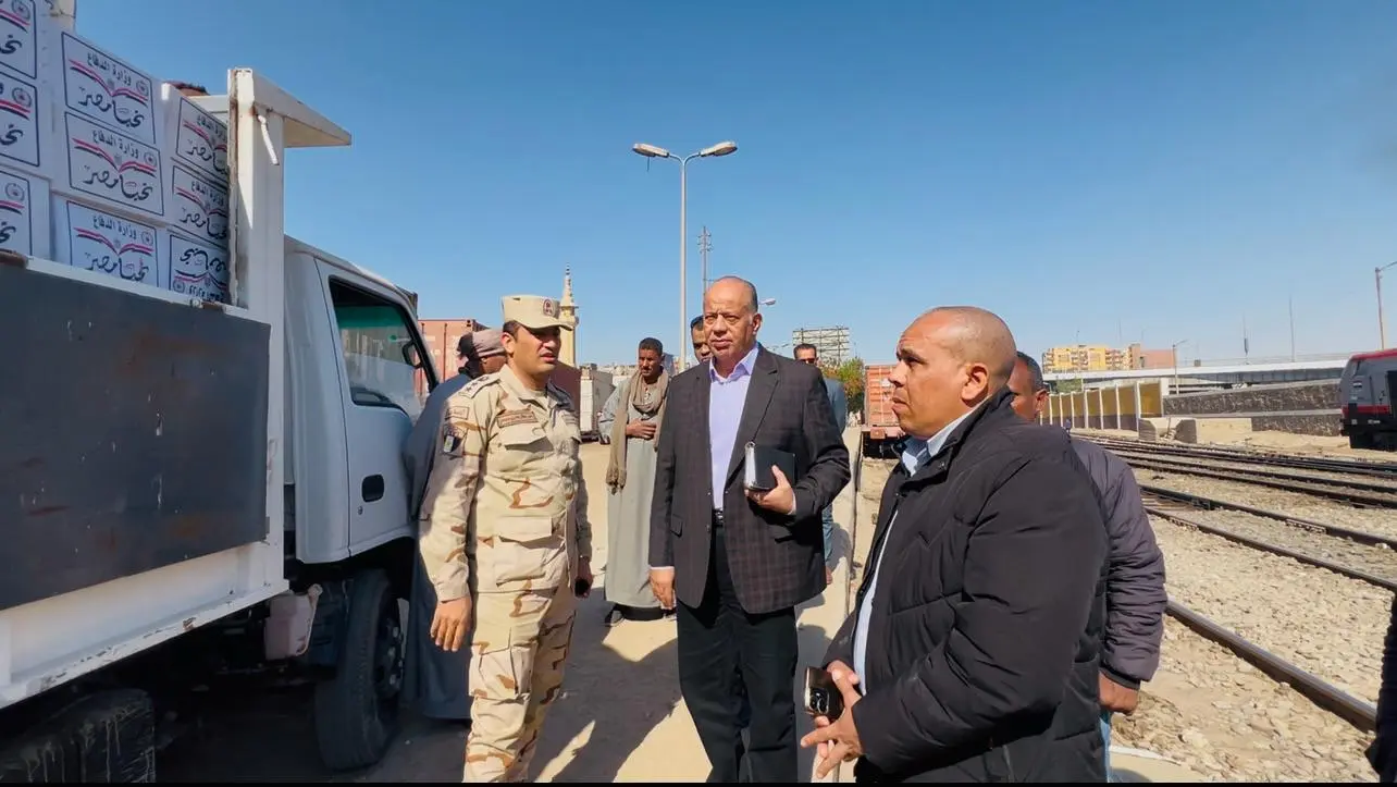 42 ألف كرتونة سلع غذائية مدعومة من القوات المسلحة لتوزيعها على المستحقين في قنا - 1000460649