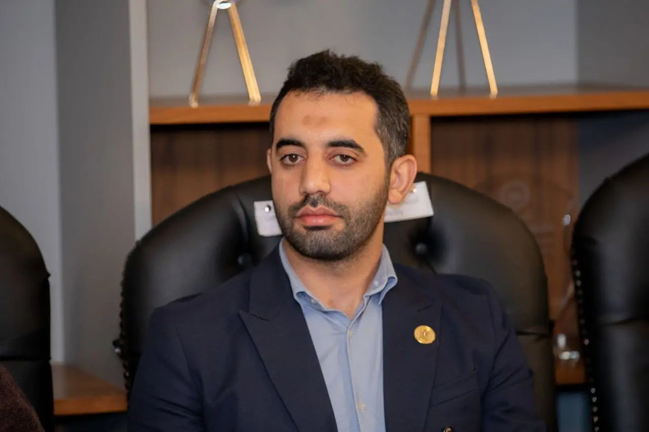 حزب الشعب الجمهوري يناقش مشروع قانون حماية الطفل من المؤثر الرقمي - 1000460979