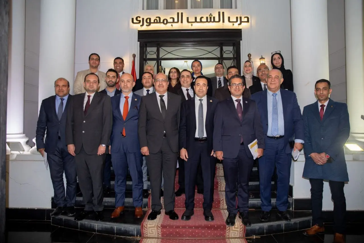 حزب الشعب الجمهوري يناقش مشروع قانون حماية الطفل من المؤثر الرقمي - 1000461030