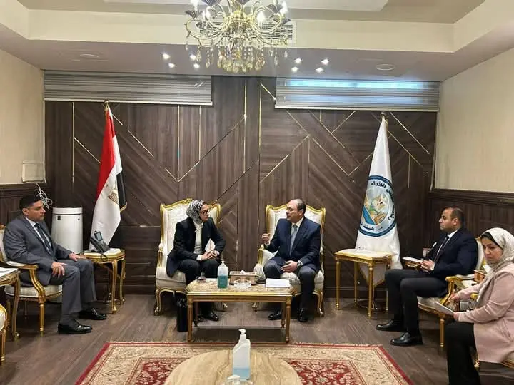 رئيس هيئة تنمية الصعيد يستقبل محافظ الوادي الجديد لبحث دعم المشروعات التنموية بالمحافظة - 1000461410