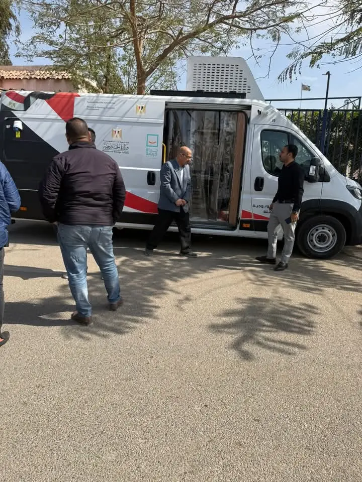 الخارجية تفتتح ثلاثة مكاتب متنقلة للتصديقات داخل الجامعات المصرية