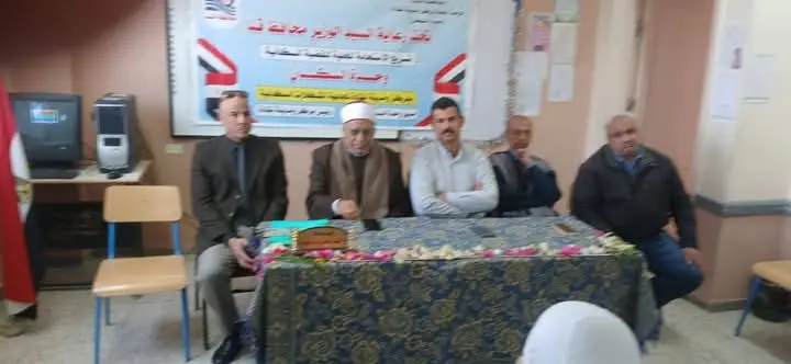 “صحتك تهمنا” ندوة بفصول الأوسط قمولا الثانوية بنقادة - 1000461860