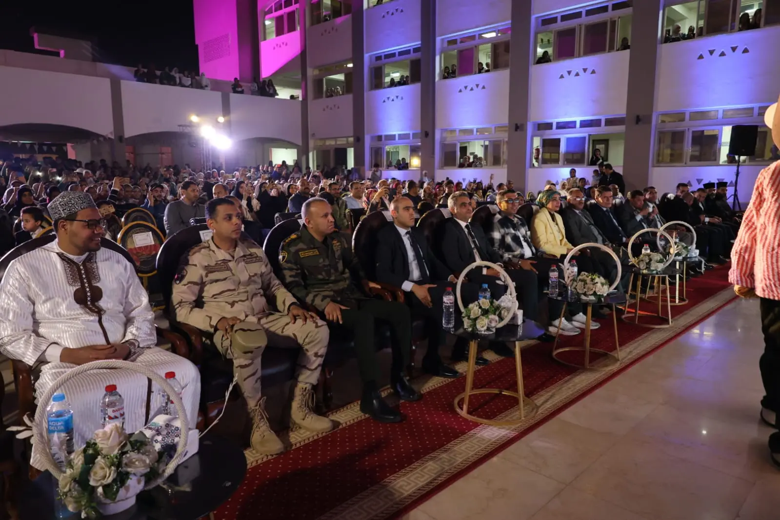جامعتي الأقصر الحكومية  والأهلية وأسرة طلاب من أجل مصر ينظمون أكبر إفطار رمضاني بالمحافظة - 1000462142