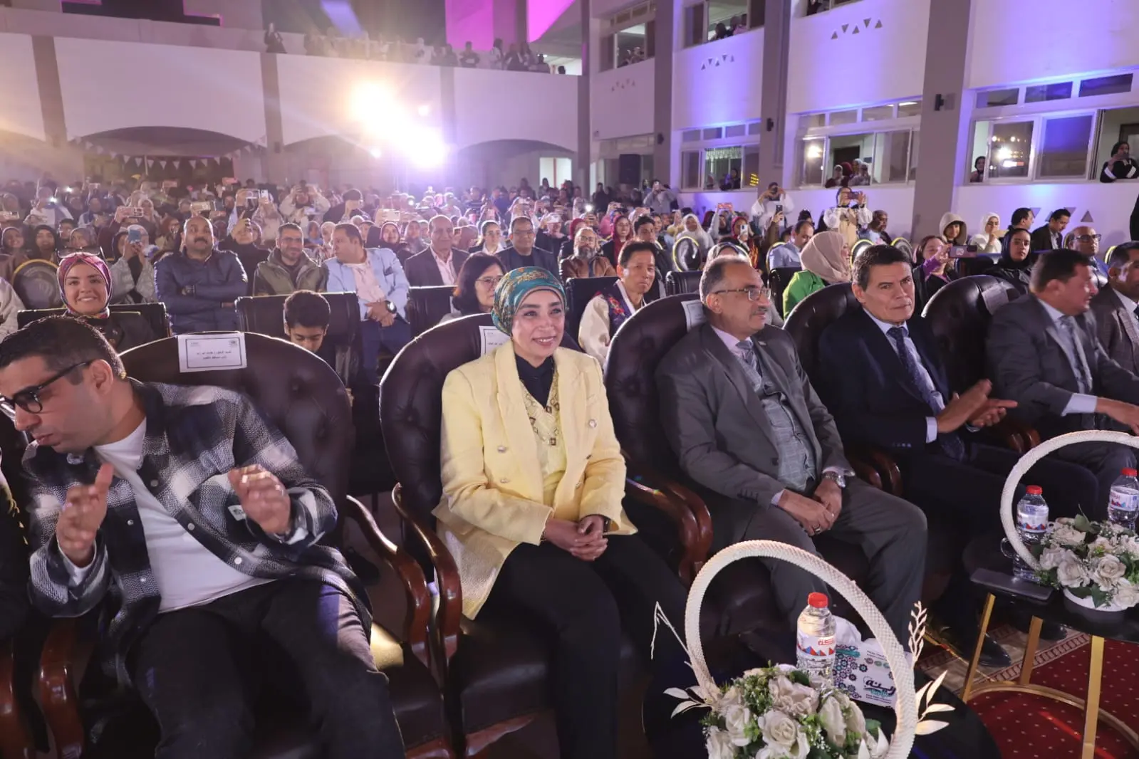 جامعتي الأقصر الحكومية  والأهلية وأسرة طلاب من أجل مصر ينظمون أكبر إفطار رمضاني بالمحافظة - 1000462166
