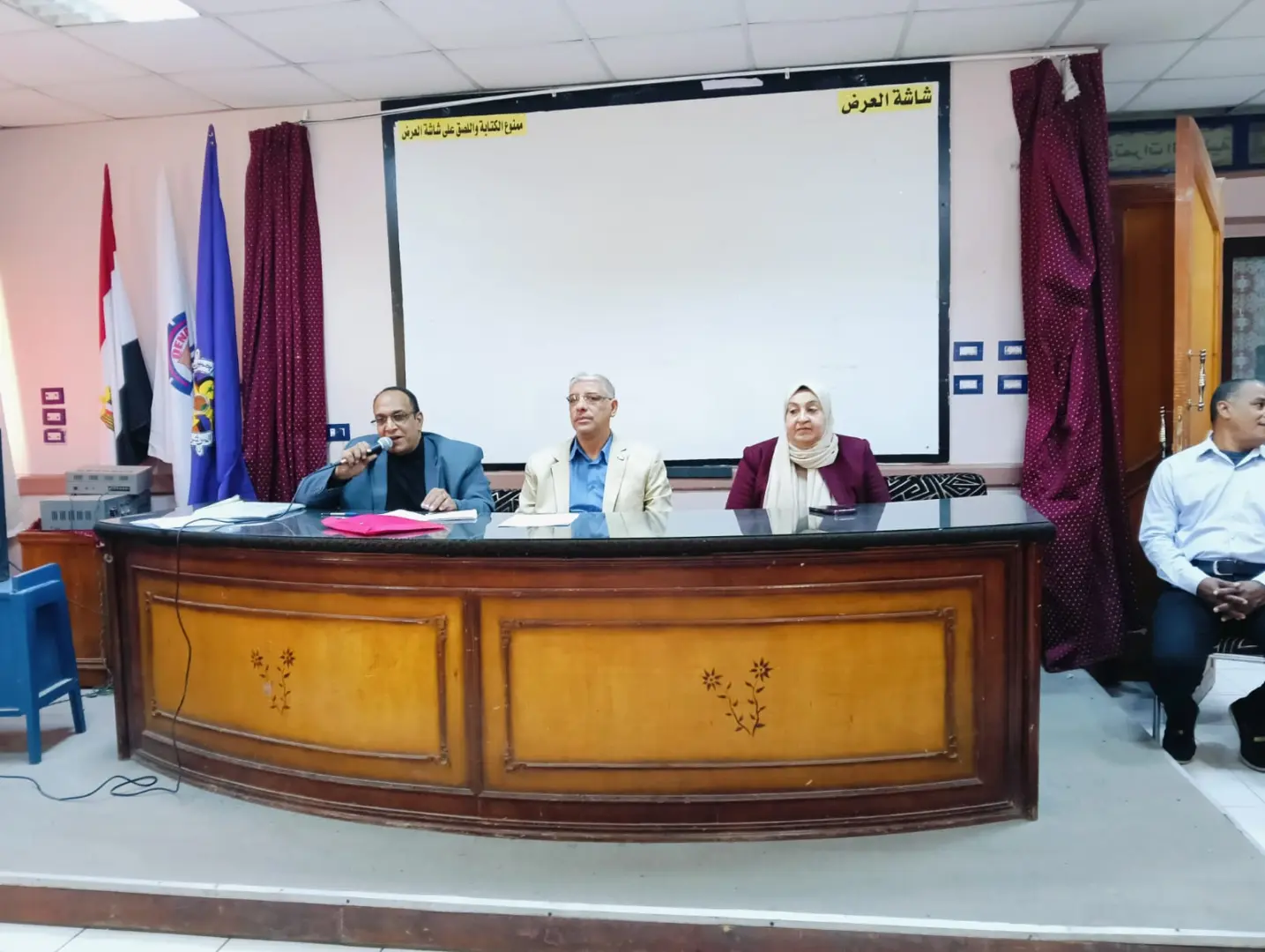 تدشين مبادرات الاتحادات الطلابية بثلاث إدارات تعليمية في قنا - 1000463712