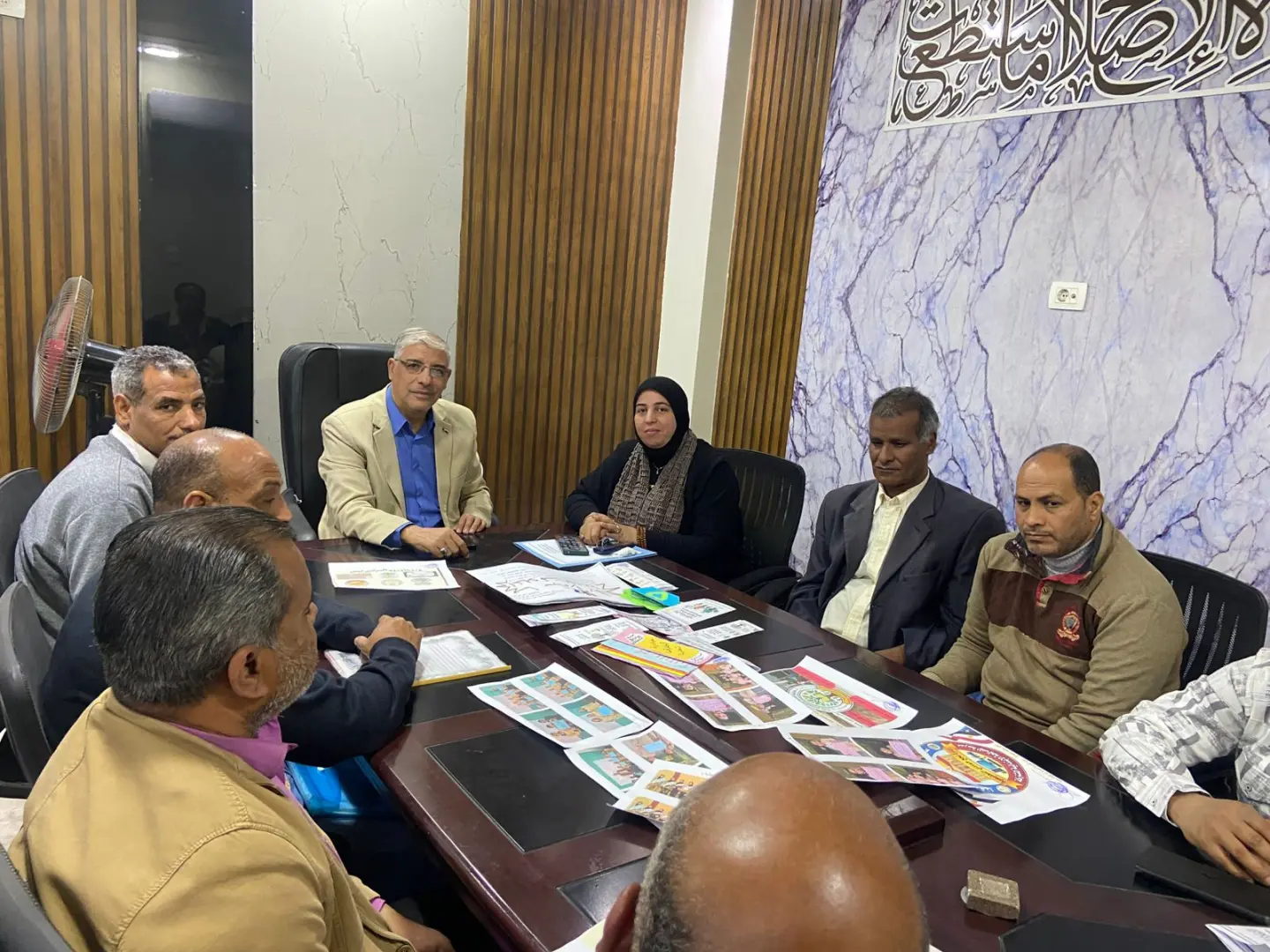 تعليم قنا يناقش خطة مبادرة "أخلاقنا شعارنا" لتعزيز القيم والانضباط داخل المدارس - 1000463973