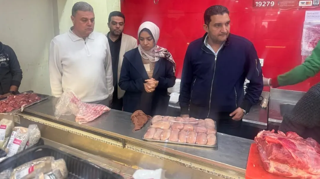 التحفظ على 266 كيلو لحوم ودواجن في حملة لضبط الأسواق بالقليوبية - 1000466298