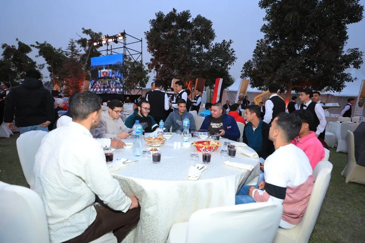 بحضور وزير الشباب والرياضة ومشاركة 4 آلاف عضو.. حزب الشعب الجمهوري يقيم حفل إفطاره الرمضاني السنوي من قلب العاصمة الجديد - 1000468281