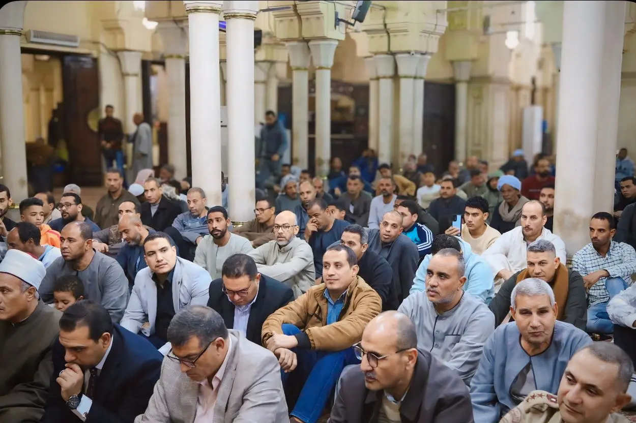 محافظ قنا يشهد احتفالية مديرية الأوقاف بليلة القدر - 1000473712