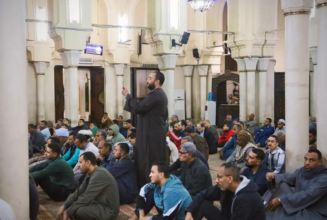 محافظ قنا يشهد احتفالية مديرية الأوقاف بليلة القدر - 1000473717