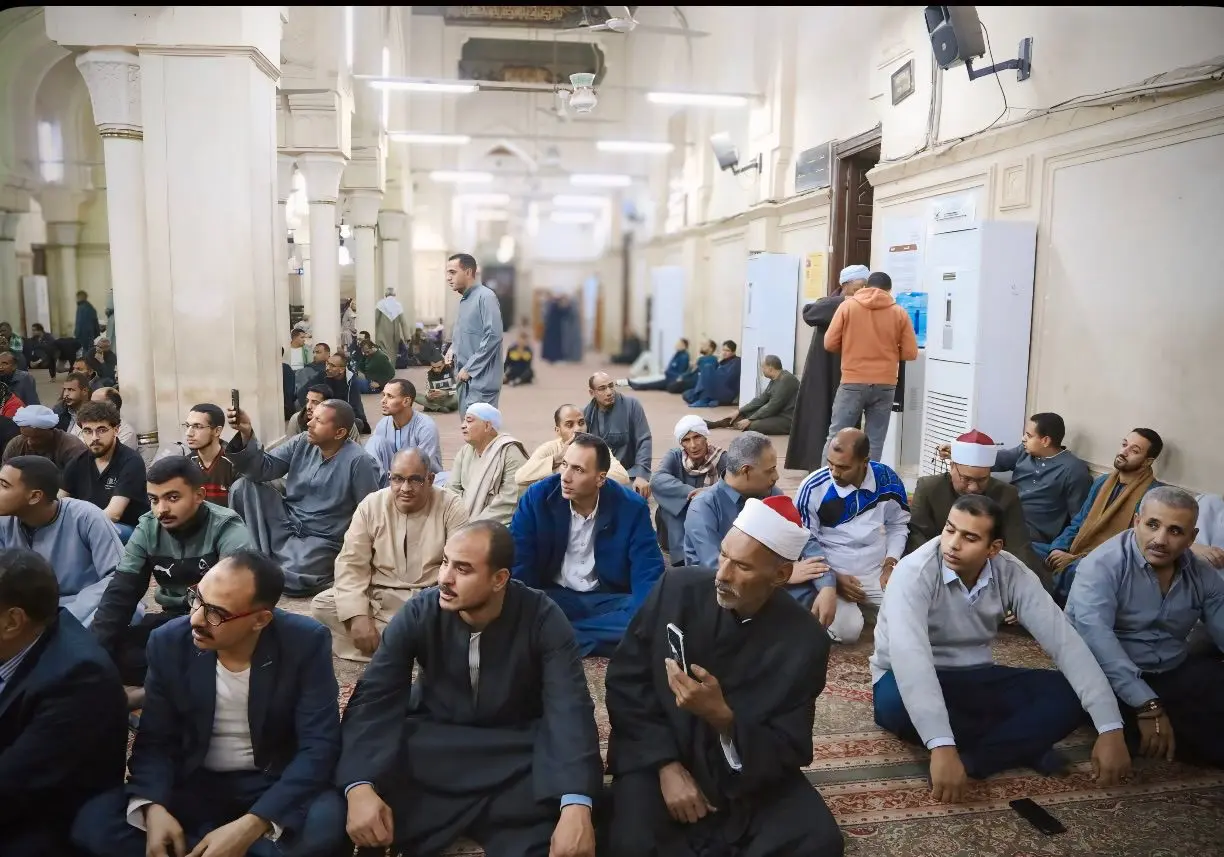 محافظ قنا يشهد احتفالية مديرية الأوقاف بليلة القدر - 1000473721