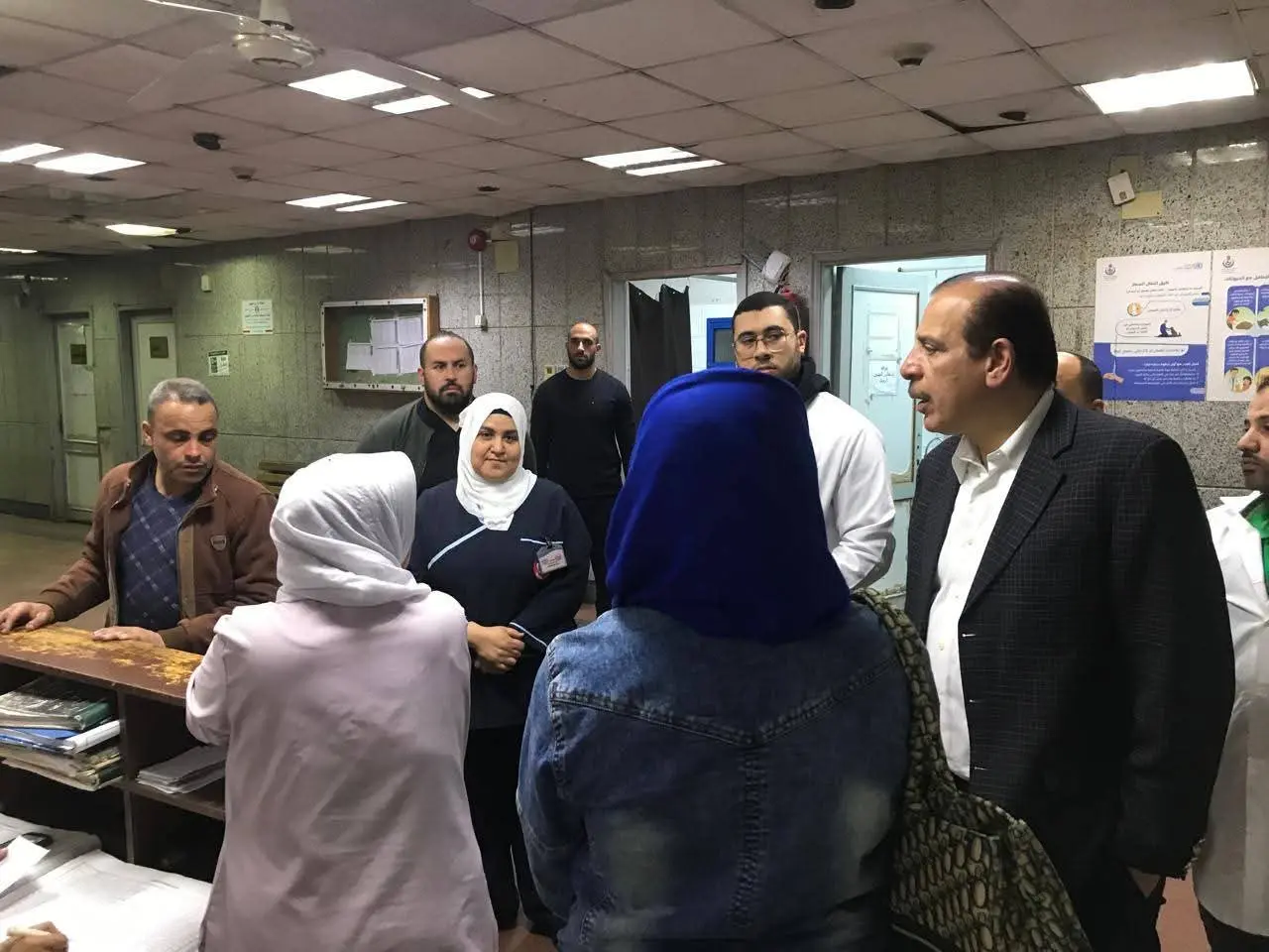 مكافأة أسبوعين للعاملين بمركز سراي القبة الطبي.. وإحالة إدارة مستشفى الزاوية للتحقيق - 1000475926
