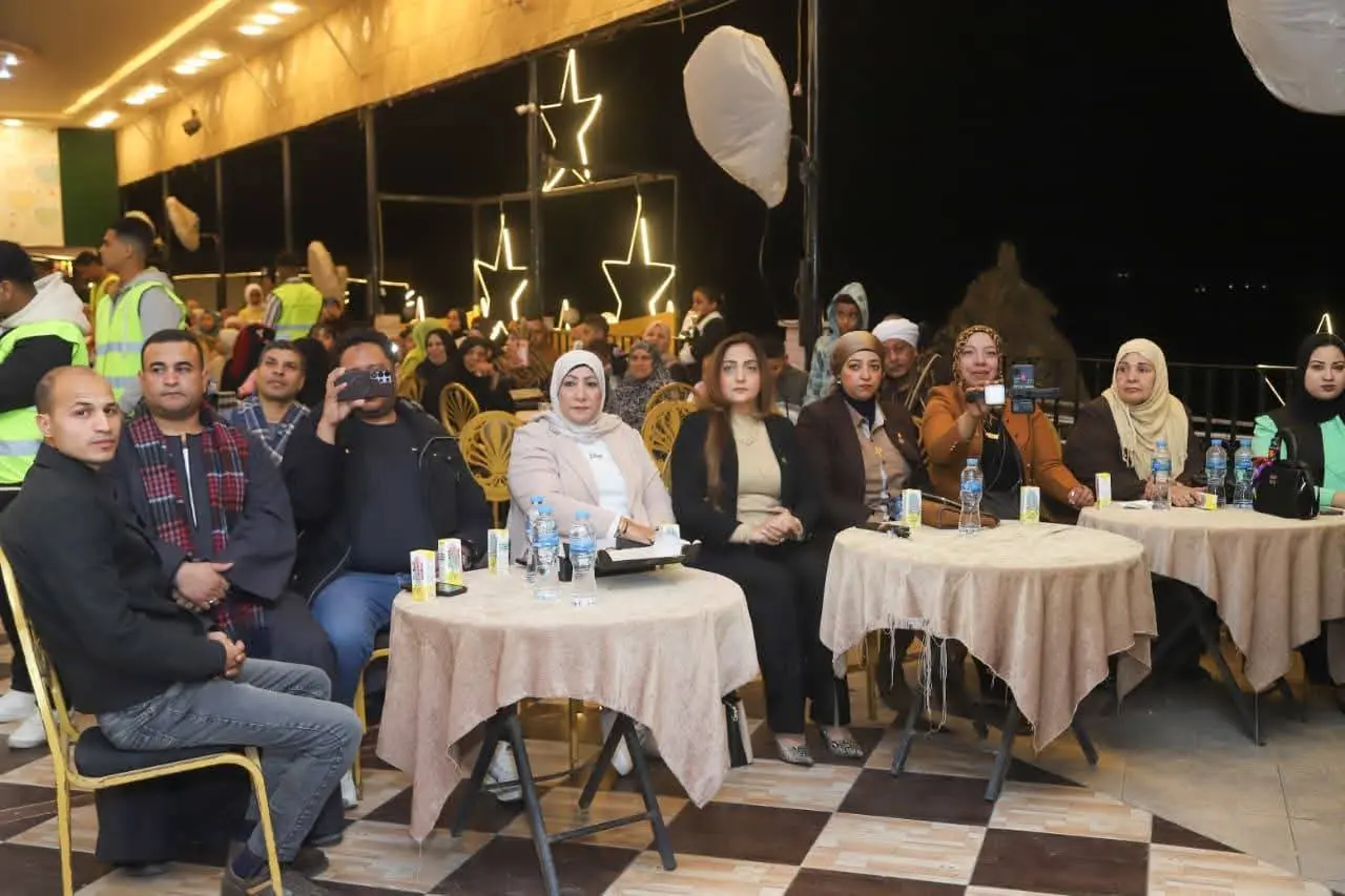 "الشعب الجمهوري" يكرم 100 من حفظة القرآن الكريم في احتفالية رمضانية بنجع حمادي - 1000478751
