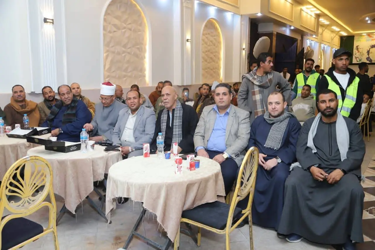 "الشعب الجمهوري" يكرم 100 من حفظة القرآن الكريم في احتفالية رمضانية بنجع حمادي - 1000478752