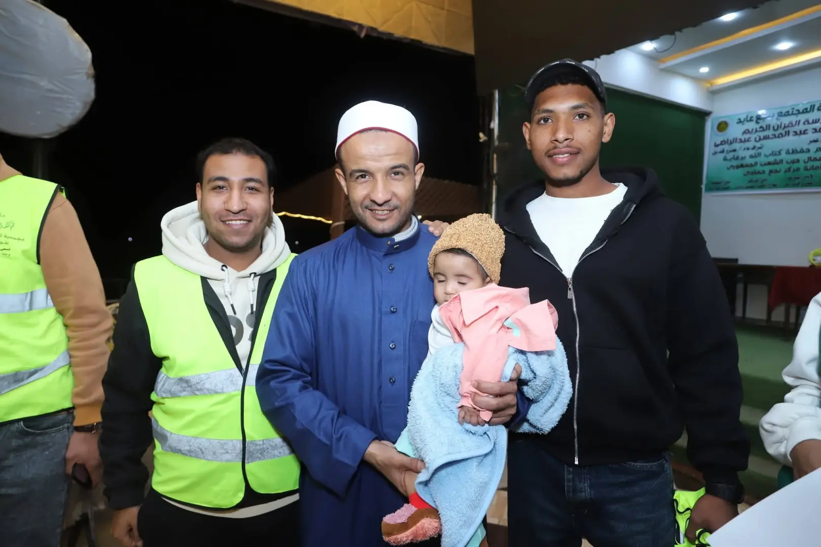 "الشعب الجمهوري" يكرم 100 من حفظة القرآن الكريم في احتفالية رمضانية بنجع حمادي - 1000478767