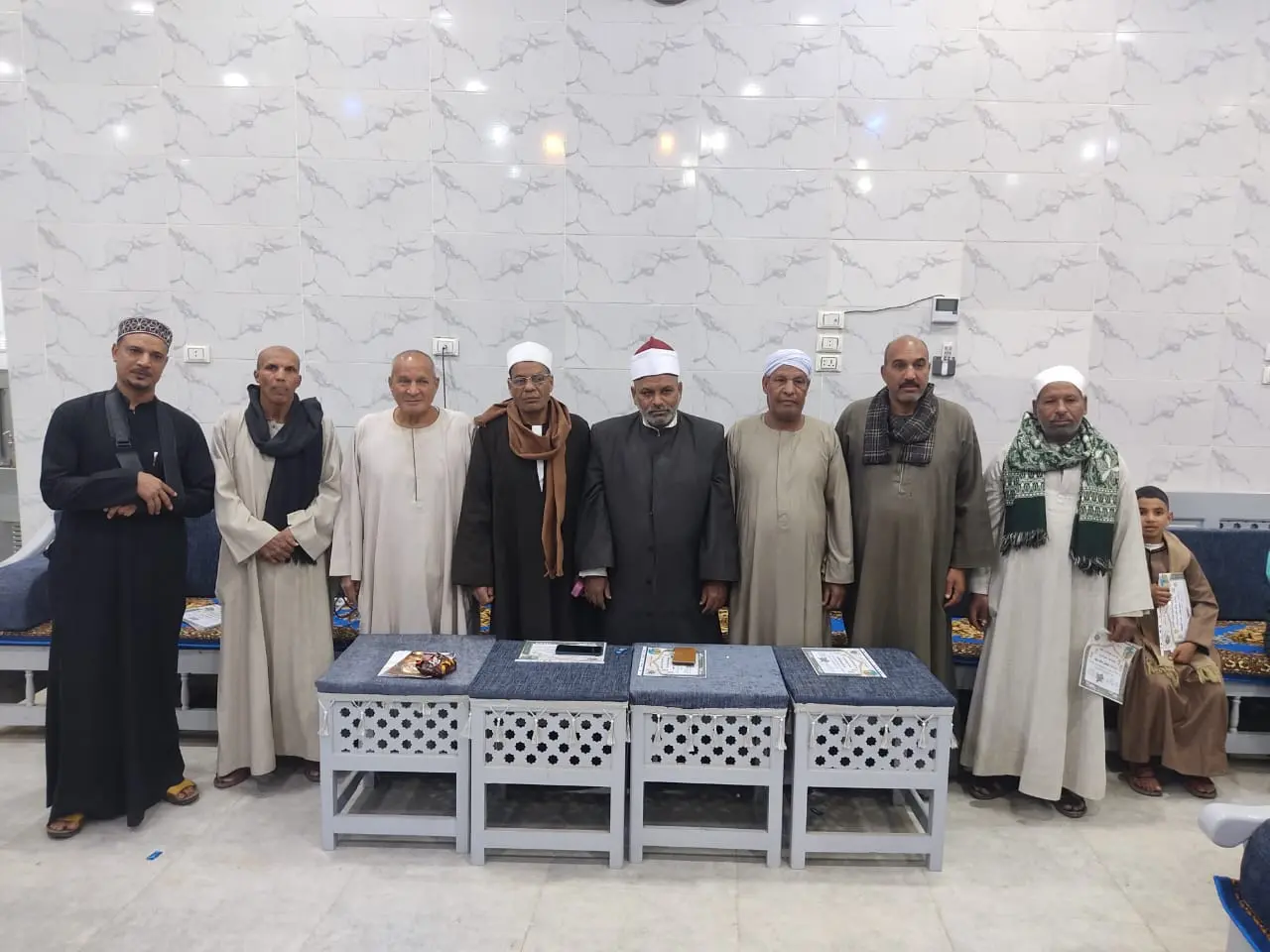 تكريم 135 من حفظة القرآن الكريم في احتفالية كبرى بقرية الحرزات بنقادة - 1000479118