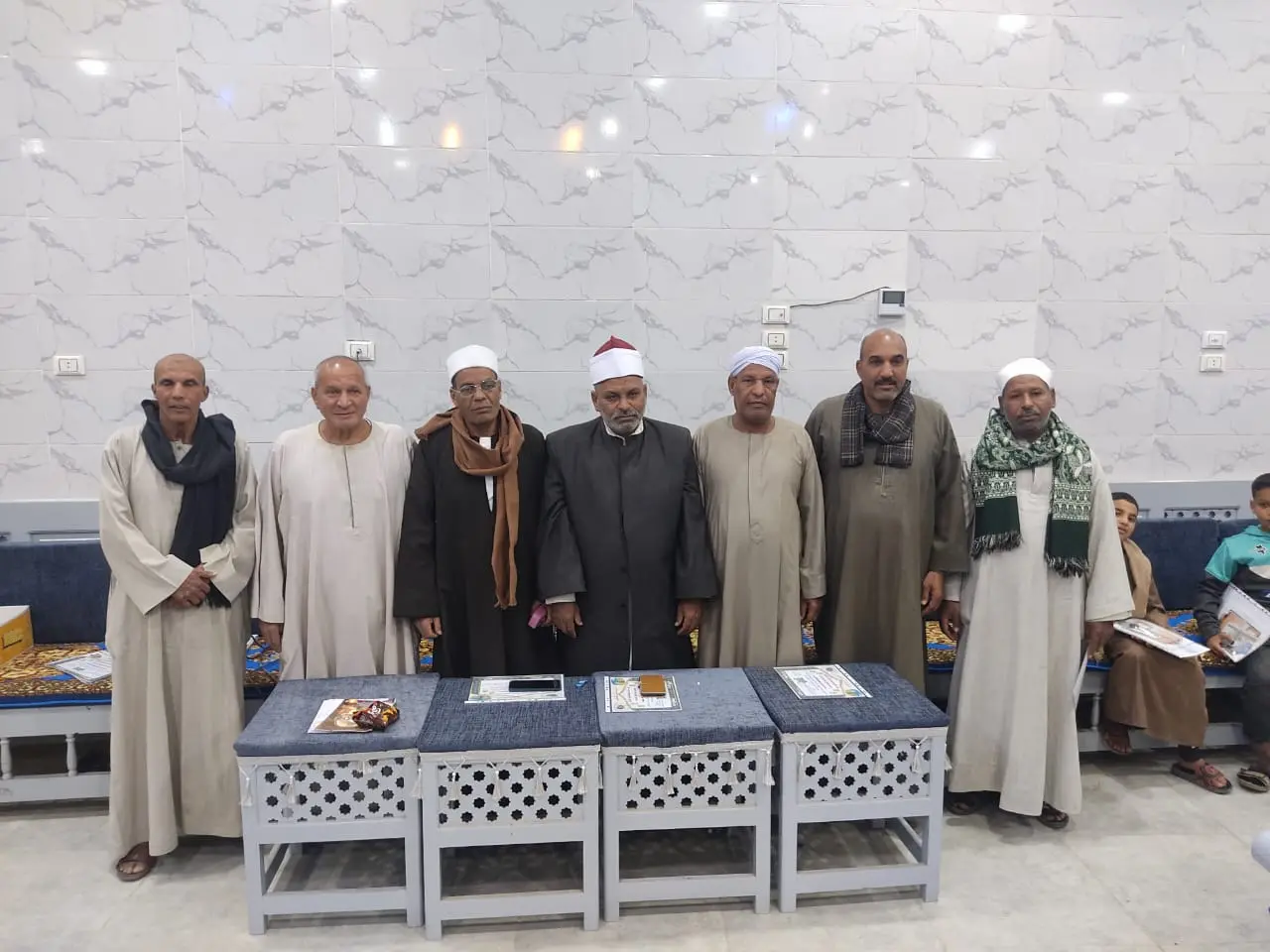 تكريم 135 من حفظة القرآن الكريم في احتفالية كبرى بقرية الحرزات بنقادة - 1000479130