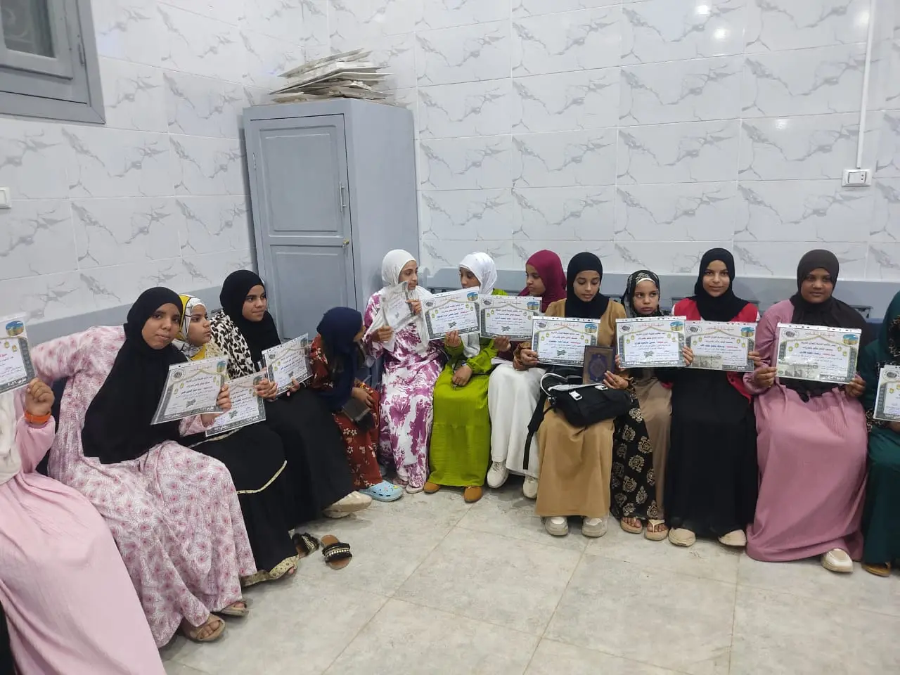 تكريم 135 من حفظة القرآن الكريم في احتفالية كبرى بقرية الحرزات بنقادة - 1000479148