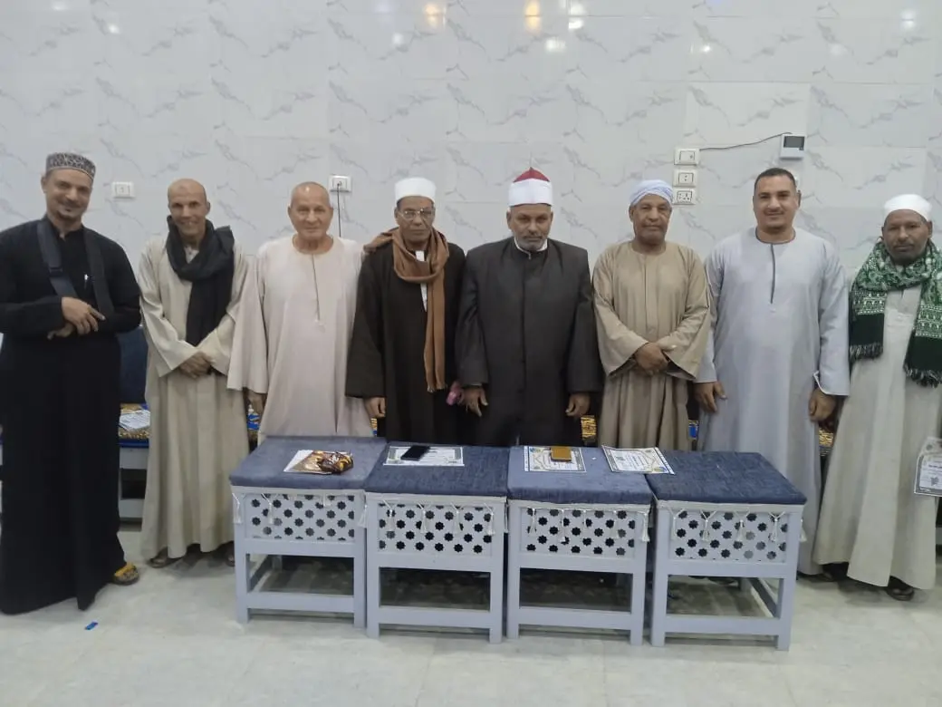 تكريم 135 من حفظة القرآن الكريم في احتفالية كبرى بقرية الحرزات بنقادة - 1000479688