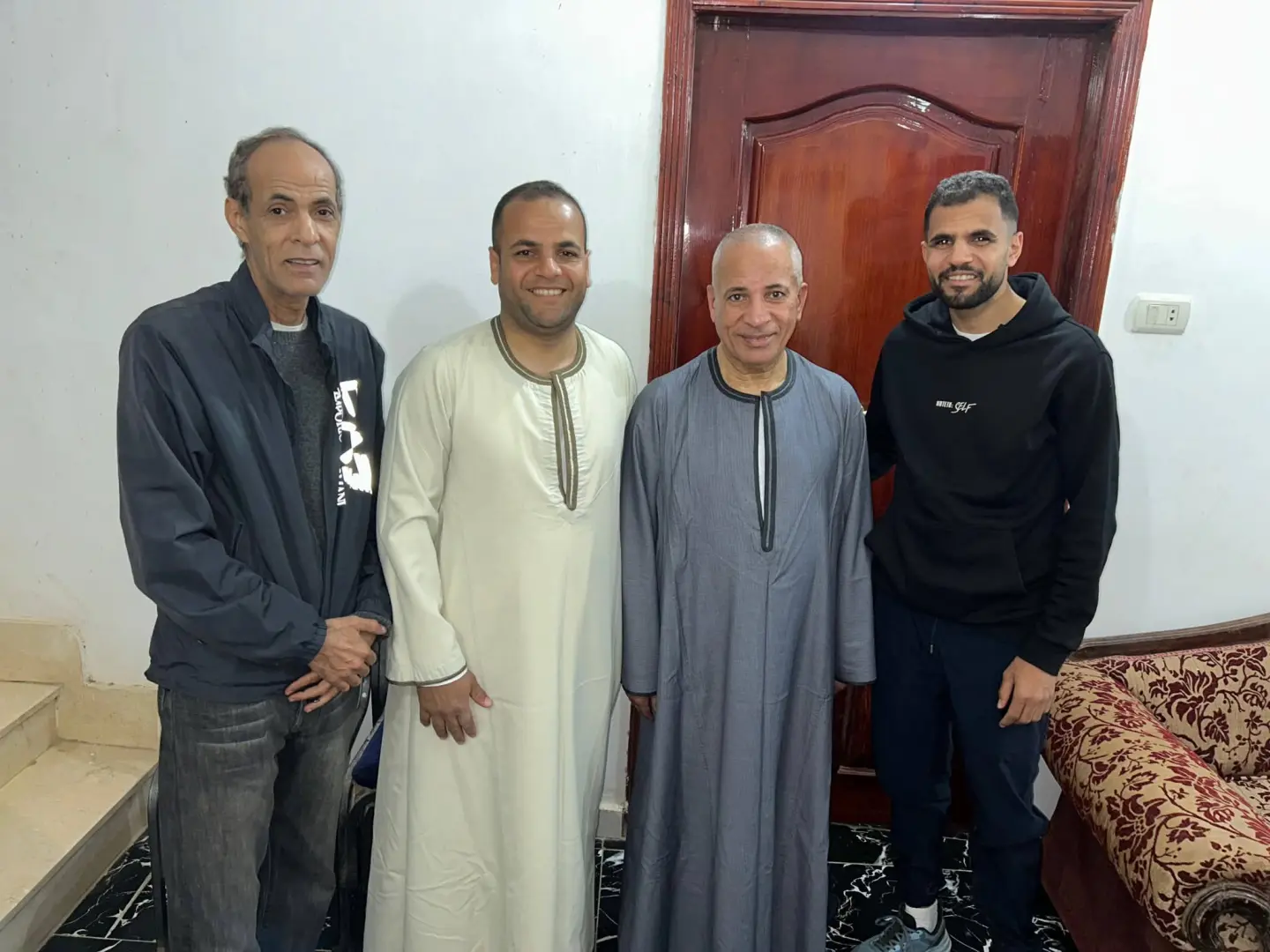 بقميص ليفربول .. أحمد موسي يشارك في مباراة لكرة القدم مع أهالي بلدته بسوهاج - 1000486812