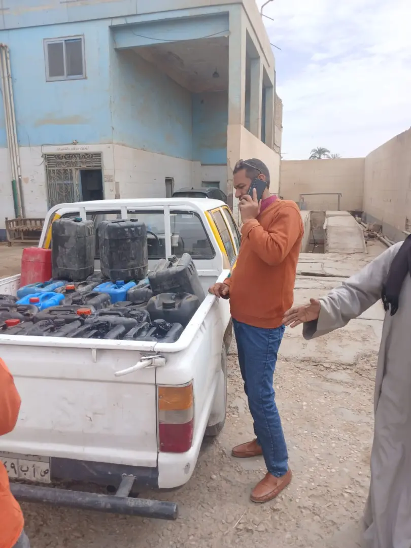إحباط تهريب 624 لترًا من المواد البترولية قبل بيعها في السوق السوداء بقنا - 1000489549