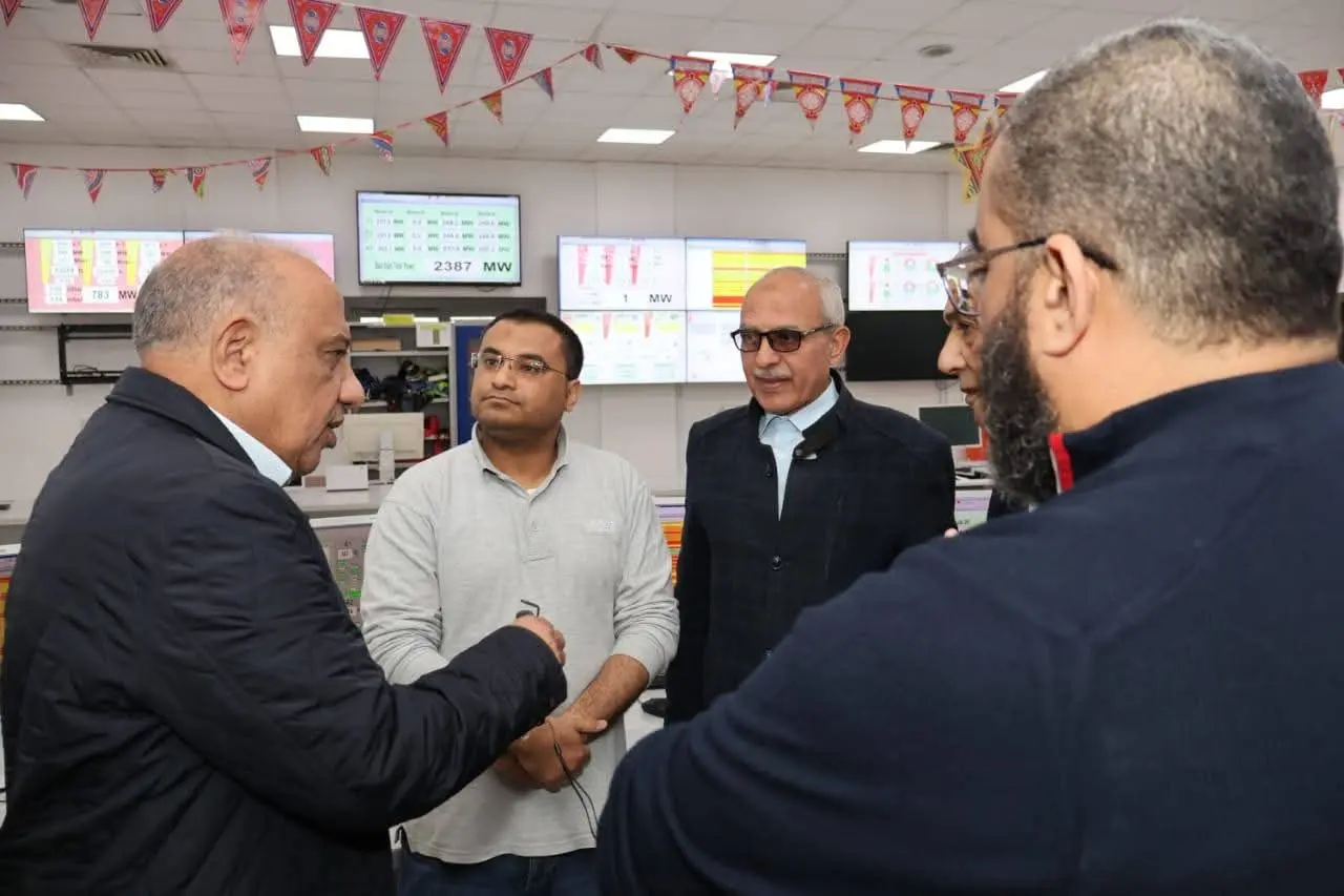 وزير الكهرباء من قلب «محطة بني سويف»: 4800 ميجاوات تدعم الشبكة.. وخطة لخفض استهلاك الوقود قبل ذروة الصيف - 1000490034