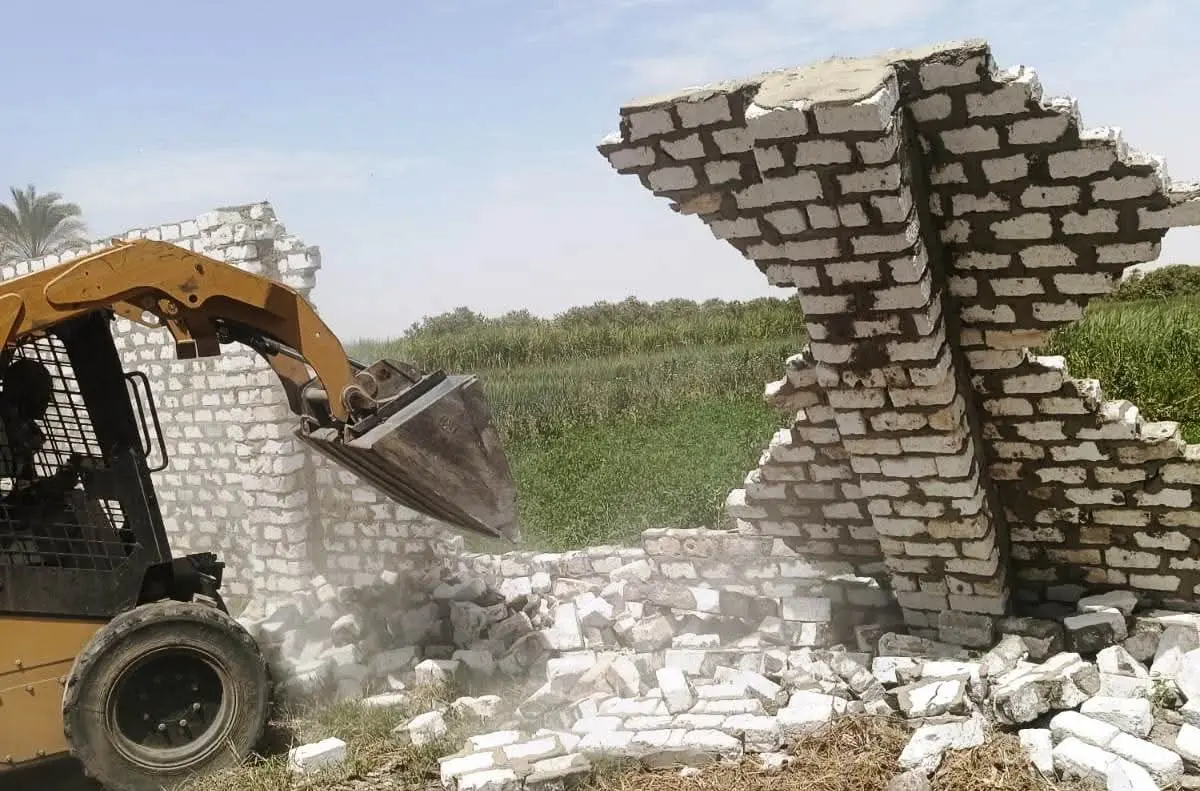إزالة 36 حالة تعدٍ على أراضي الدولة بأسوان خلال إجازة العيد