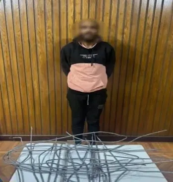 ضبط عاطل سرق قطعًا حديدية من حواجز مترو الأنفاق في الإسكندرية - 1000490594