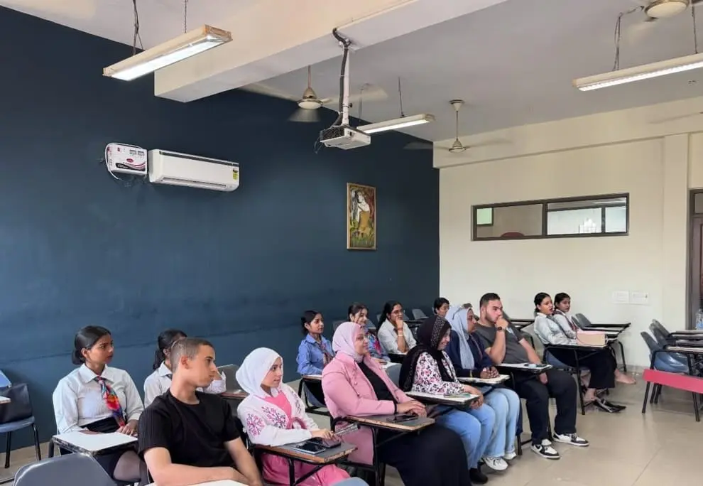 طلاب جامعتي الأقصر الحكومية والأهلية يشاركون في فعاليات الأسبوع العالمي بالهند - 1000492776