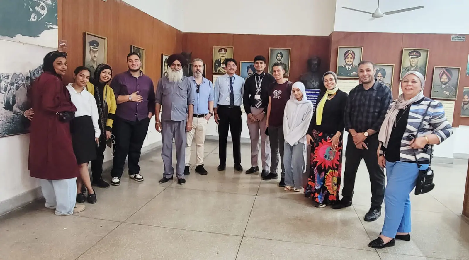طلاب جامعتي الأقصر الحكومية والأهلية يشاركون في فعاليات الأسبوع العالمي بالهند - 1000492837