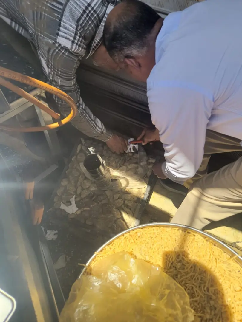 تشميع مطعم شهير في أبوتشت بعد ضبط 90 كيلو لحوم فاسدة - 1000501176