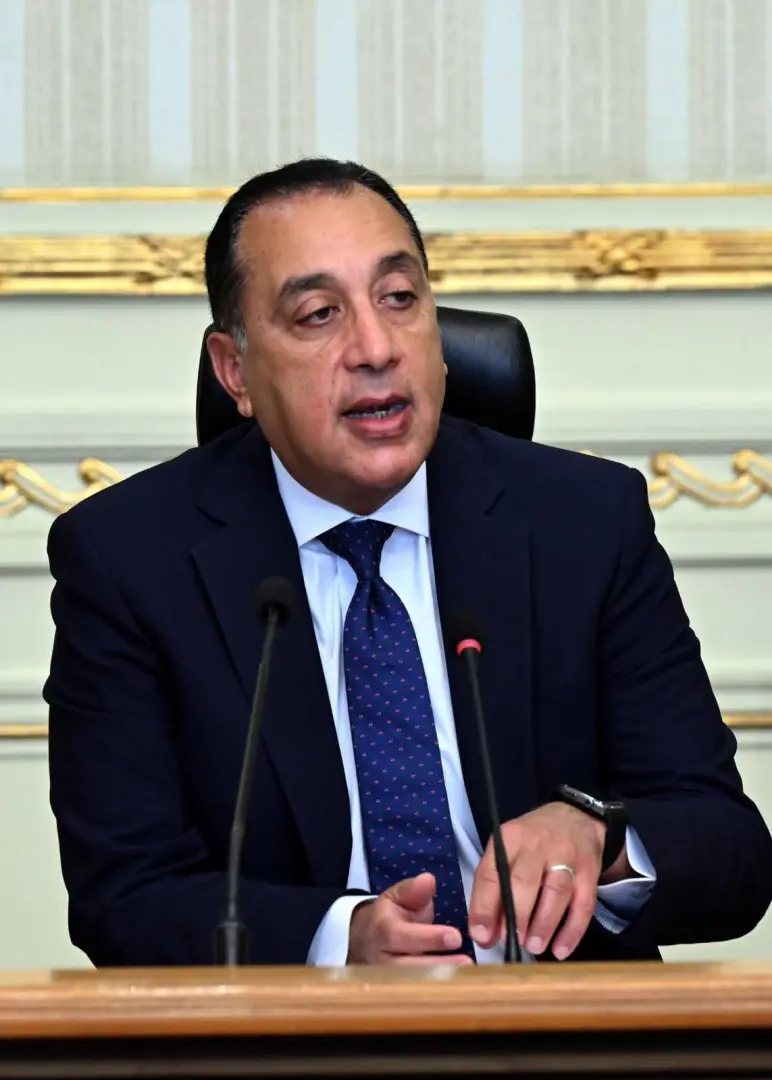 رئيس الوزراء: الحكومة تتبع سياسة التدرج في اتخاذ القرارات لضمان عدم تحميل المواطن أعباء إضافية - 1000501194