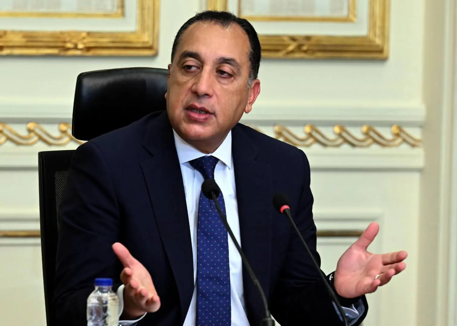 رئيس الوزراء: الحكومة تتبع سياسة التدرج في اتخاذ القرارات لضمان عدم تحميل المواطن أعباء إضافية - 1000501202