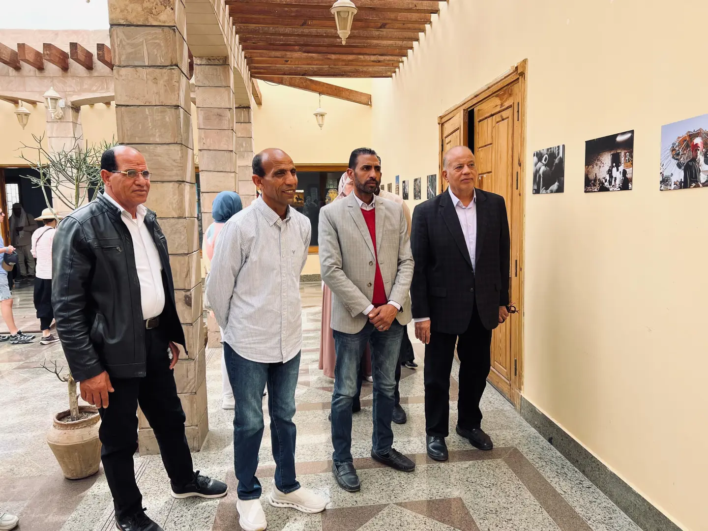 انطلاق معرض «قنا وتراثها 2» بمعبد دندرة لتعزيز الهوية التراثية - 1000503063