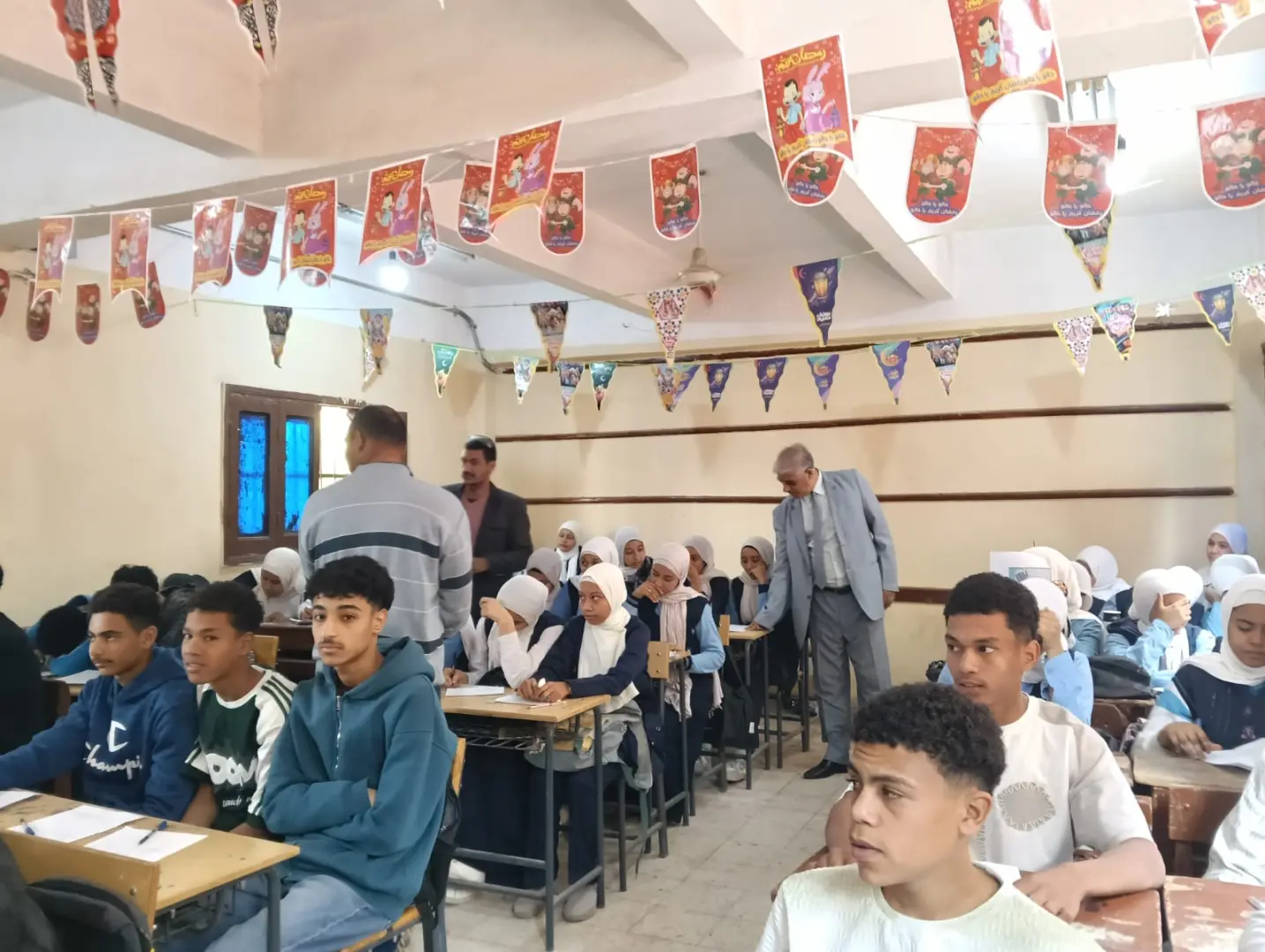 وكيل تعليم قنا: متابعة الامتحانات وتحليل النتائج لدعم الطلاب ضعاف المستوى - 1000503984