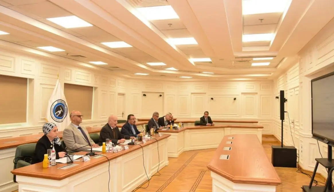 محافظ الإسكندرية يشهد اجتماع مجلس أمناء الجامعة الأهلية لمتابعة خطط التطوير - 1000505806