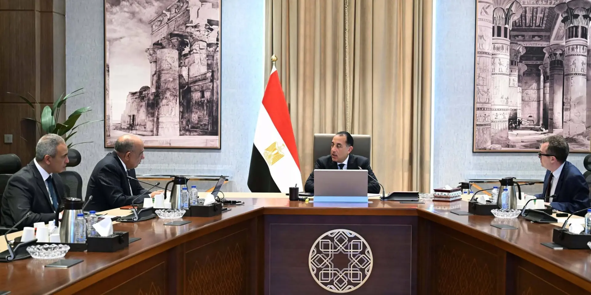 رئيس الوزراء يستعرض خطة إضافة مشروعات طاقة جديدة ومتجددة على الشبكة القومية - 1000507631