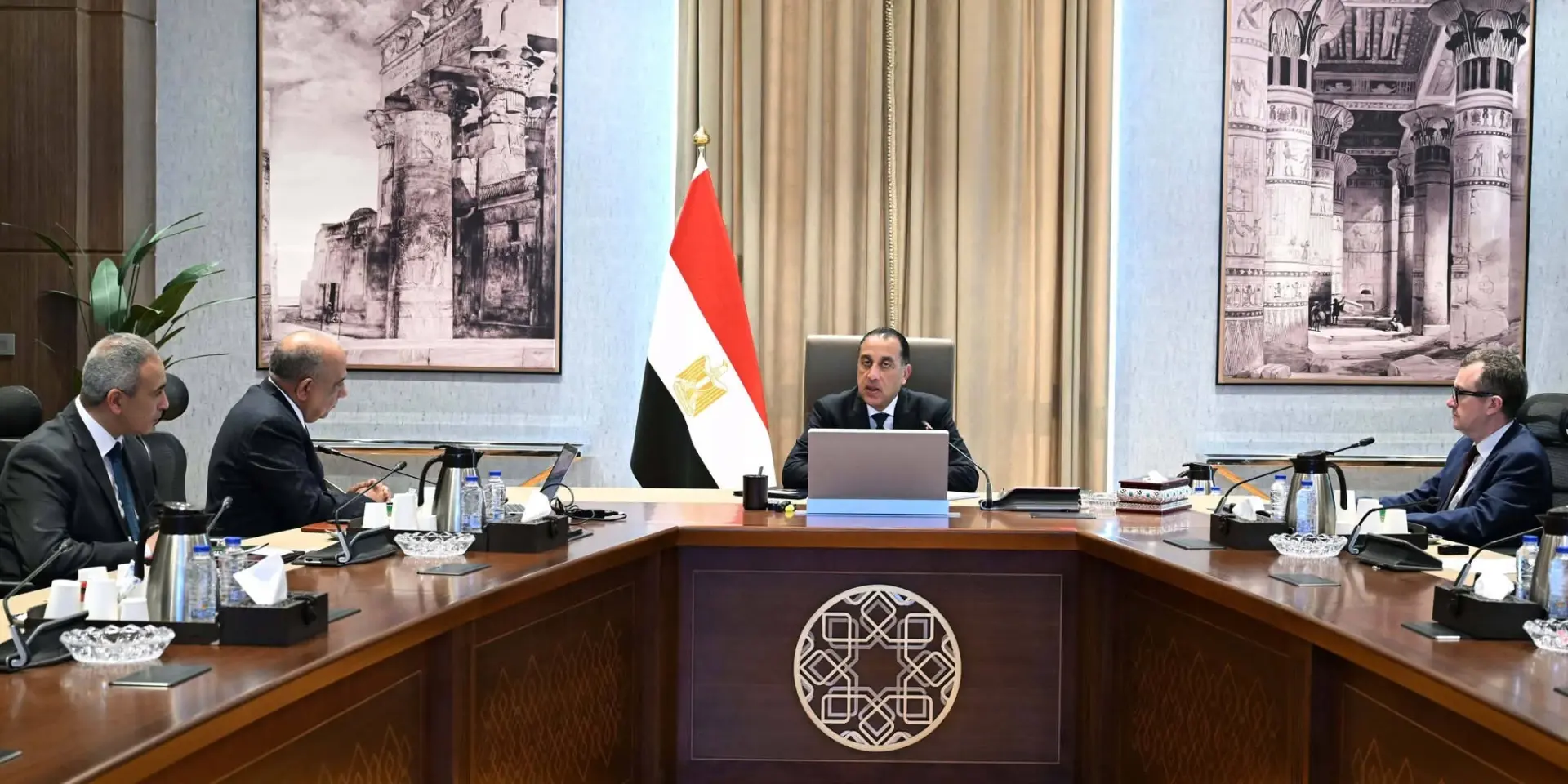 رئيس الوزراء يستعرض خطة إضافة مشروعات طاقة جديدة ومتجددة على الشبكة القومية - 1000507632