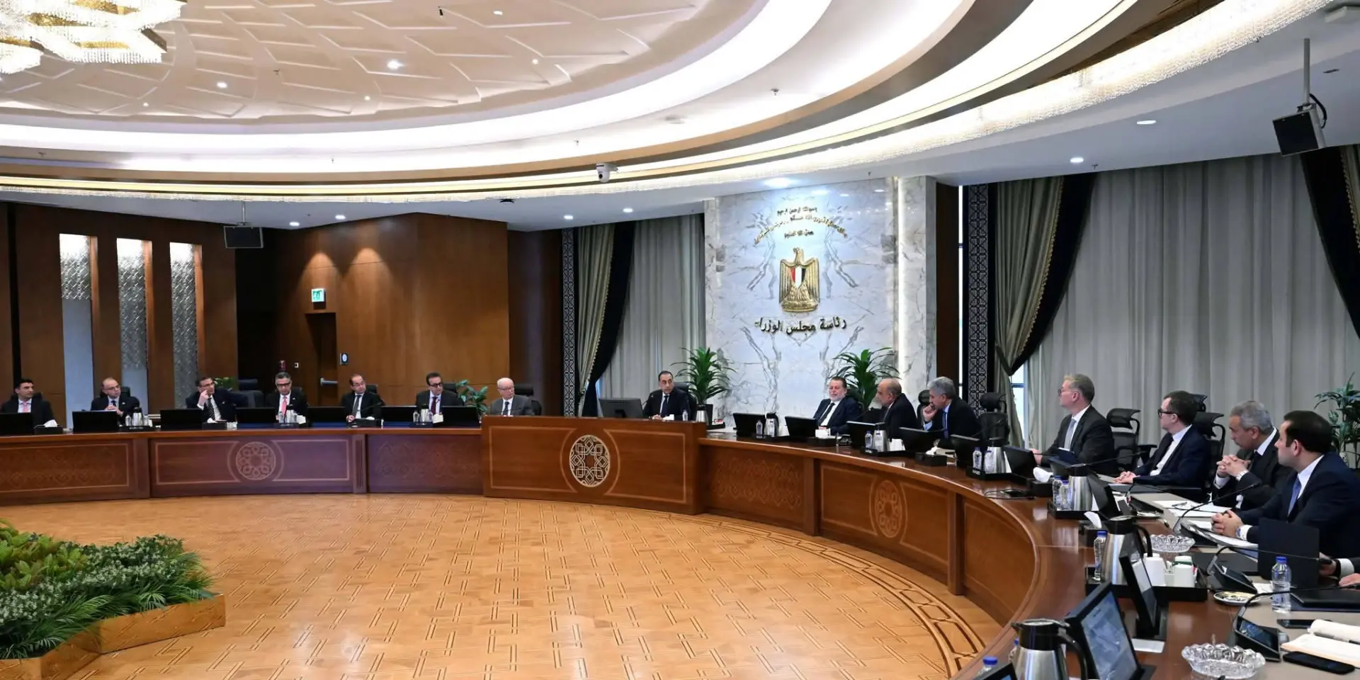 تعليق العمل بقرارات الإغلاق الخاصة بالمحال العامة خلال أسبوع أعياد المواطنين الأقباط - 1000507722